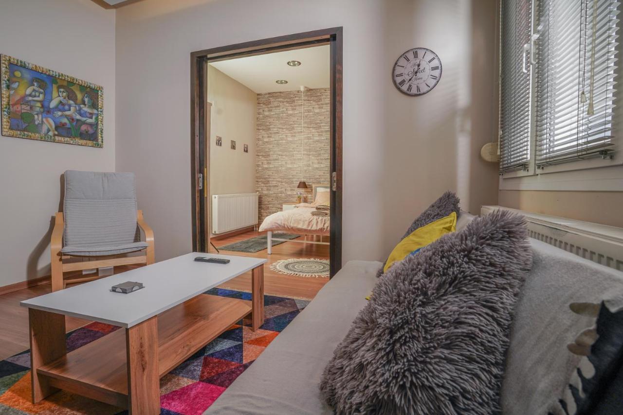 Downtown Comfy Apartment Едеса Екстериор снимка