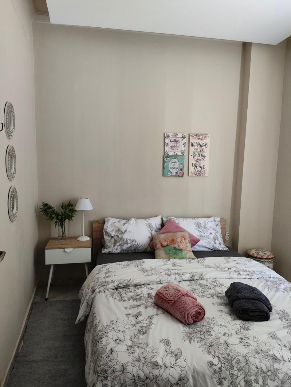Downtown Comfy Apartment Едеса Екстериор снимка